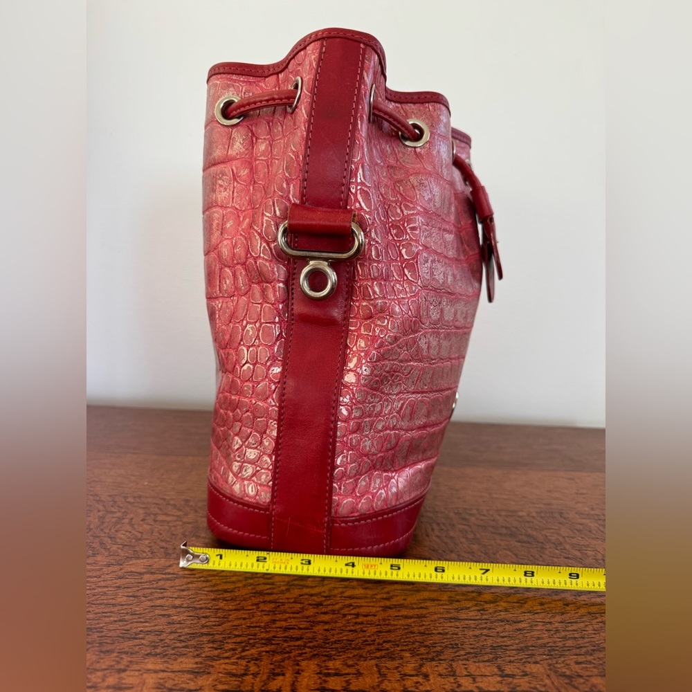 Dooney & Bourke Red/Pink Metallic Croc-Embossed Bucket/Shoulder Bag - RARE - Picture 15 of 16